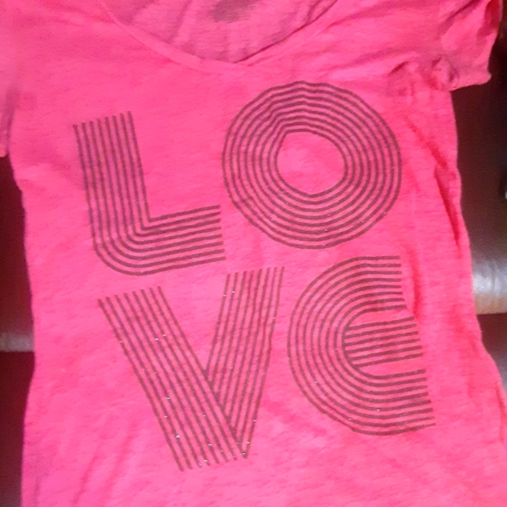 LOVE 💘 TShirt xhileration